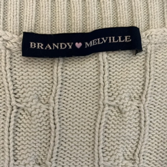 Brandy Melville Women'sMint Green Cable knit Sweater Vest Size S - Picture 2 of 6
